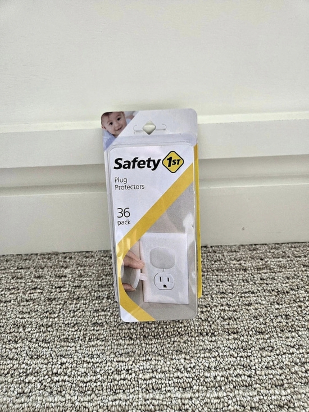 Safety 1st Plug Protectors White NWT
